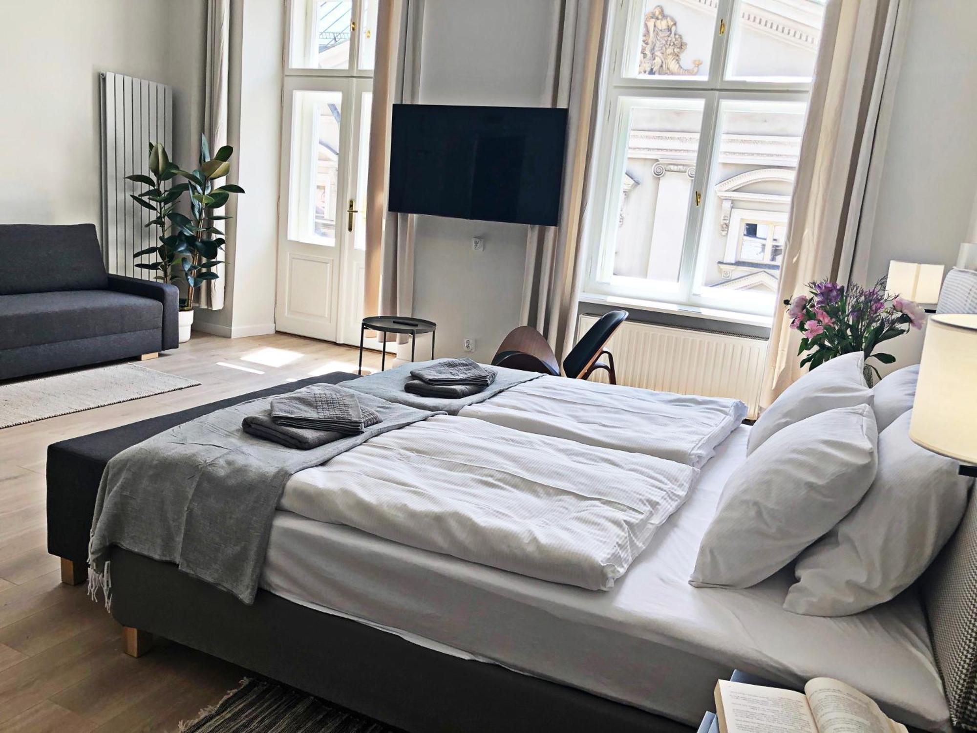 Aparthotel Anny 5 *