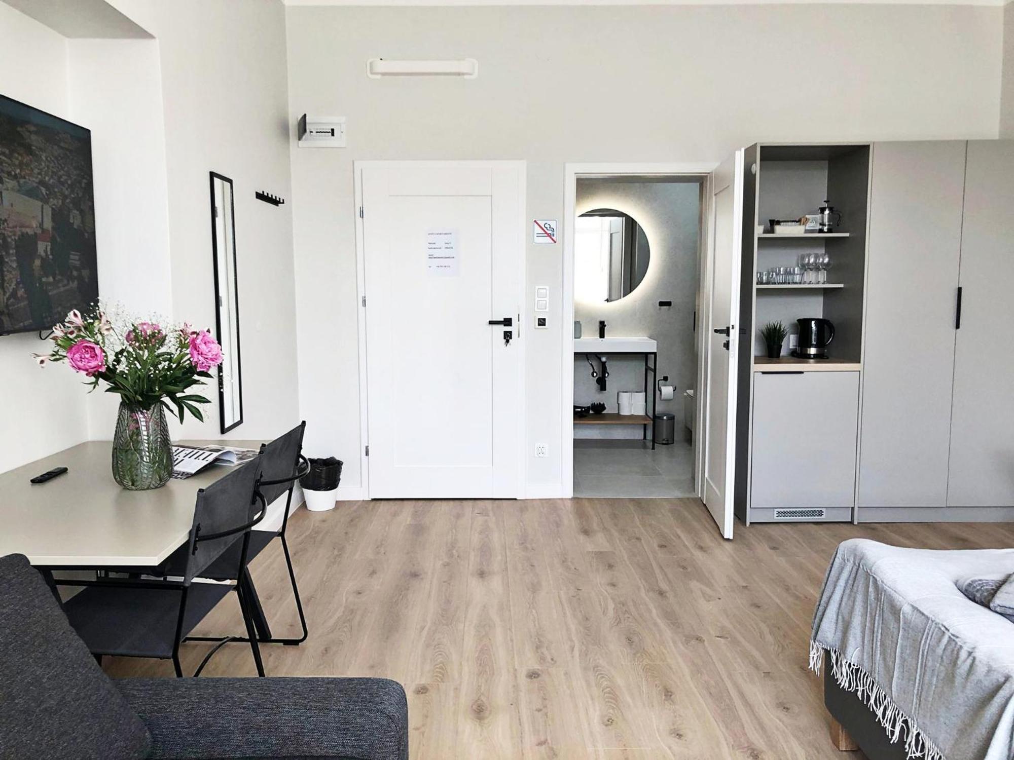 Aparthotel Anny 5 *